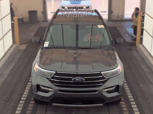 Used 2023 Ford Explorer XLT w/ Equipment Group 202A RWD image 10