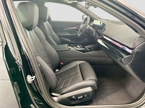 New 2027 BMW 530i RWD image 19