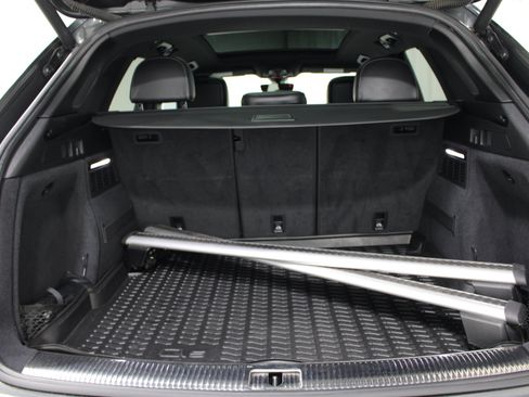 Used 2018 Audi SQ5 Premium Plus w/ Navigation Package AWD/4WD image 25