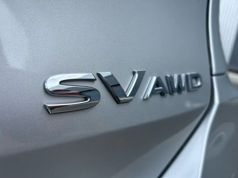 Used 2020 Nissan Rogue SV image 9