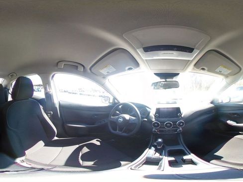 Used 2025 Nissan Sentra S image 37