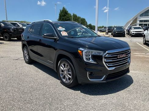Used 2023 GMC Terrain SLT w/ Tech Package AWD/4WD image 3