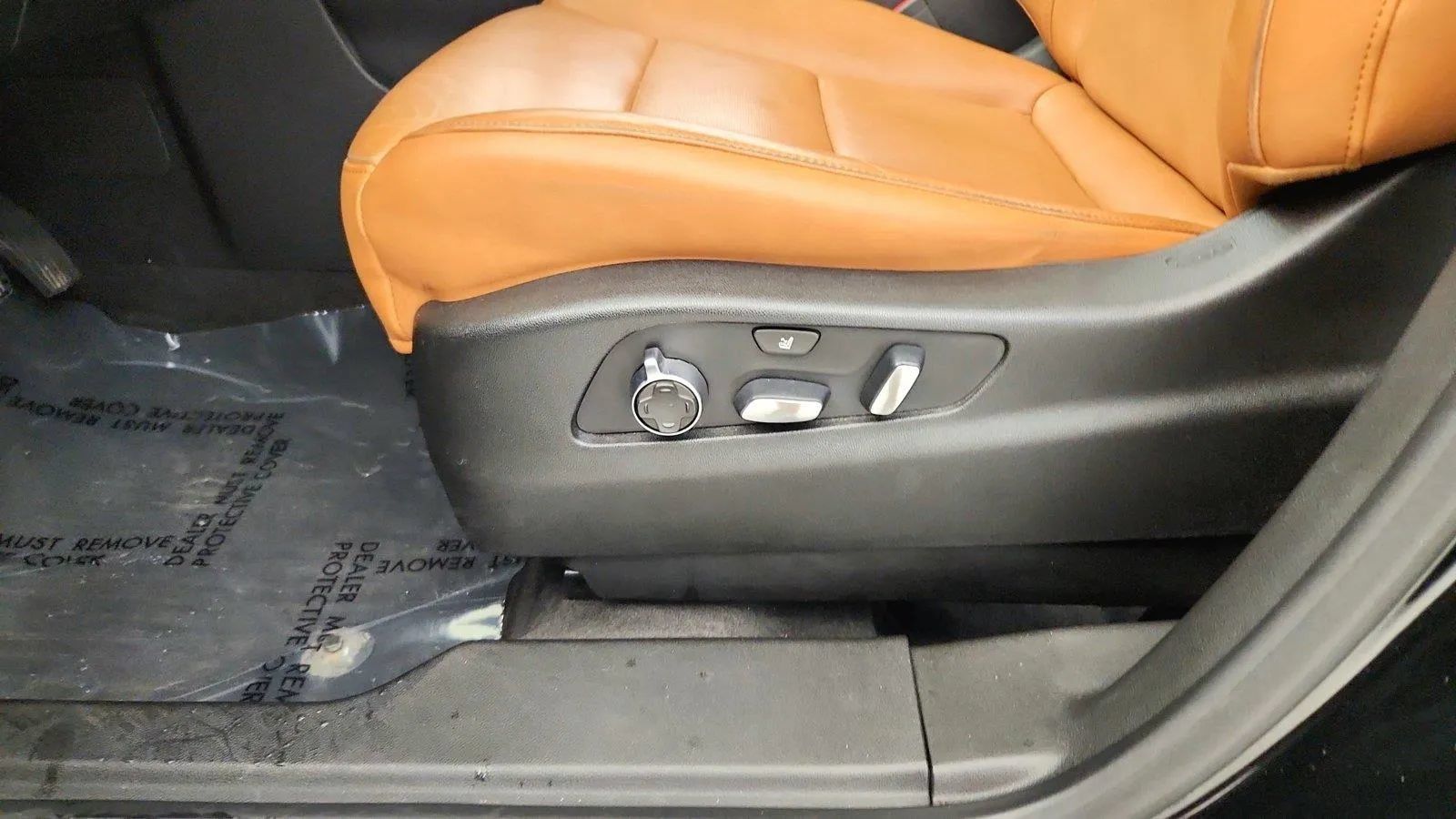 Used 2019 Cadillac XT4 Premium Luxury AWD/4WD image 21