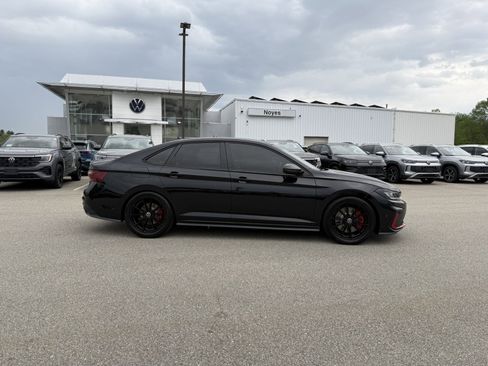 Used 2025 Volkswagen Jetta GLI Autobahn w/ GLI Black Package FWD image 2