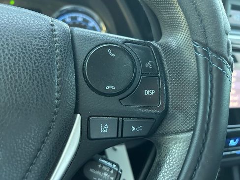 Used 2019 Toyota Corolla LE image 18