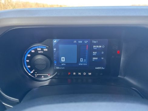 Used 2023 Ford Bronco Wildtrak image 15