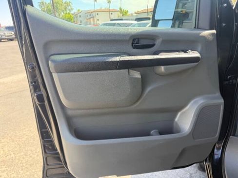Used 2019 Nissan NV 3500 SL RWD image 11