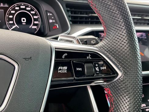 Used 2021 Audi RS 6 AWD/4WD image 24