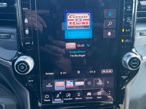 Certified 2026 RAM 2500 Big Horn AWD/4WD image 23