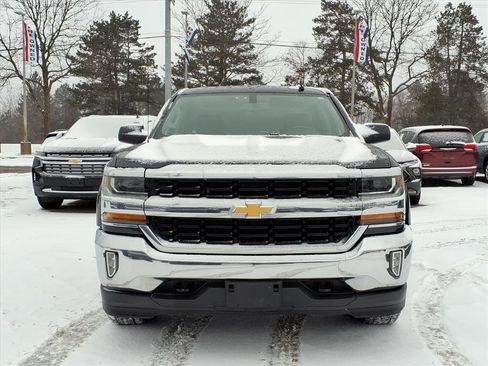 Used 2018 Chevrolet Silverado 1500 LT w/ All Star Edition image 2
