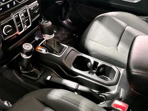 Used 2020 Jeep Wrangler Unlimited Sport image 17