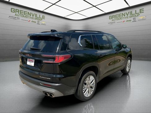 Used 2026 GMC Acadia Elevation w/ Elevation Premium Package FWD image 5