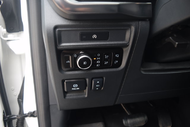 Used 2025 Ford F150 Lariat w/ Equipment Group 502A High AWD/4WD image 7