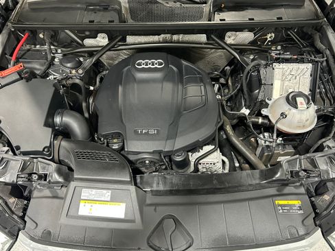 Used 2019 Audi Q5 2.0T Premium w/ Convenience Package AWD/4WD image 19