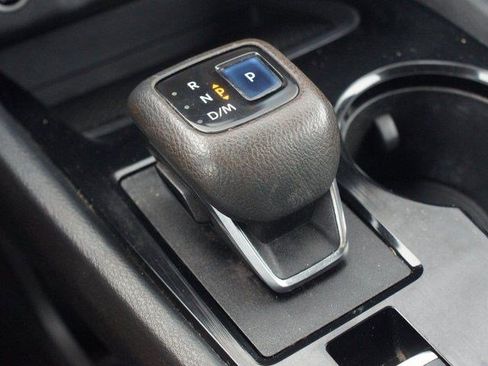 Used 2021 Nissan Rogue SV image 10