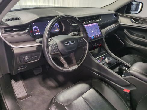 Used 2022 Jeep Grand Cherokee L Limited image 10