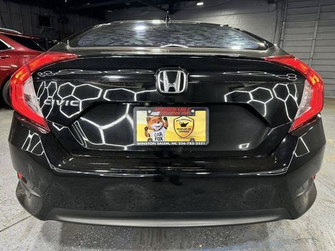Used 2017 Honda Civic EX image 4