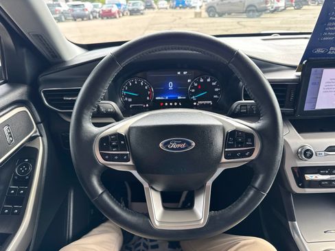 Certified 2023 Ford Explorer XLT w/ Equipment Group 202A AWD/4WD image 28