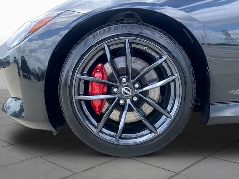 Used 2025 Nissan Z Performance w/ Floor Mat Package RWD image 9