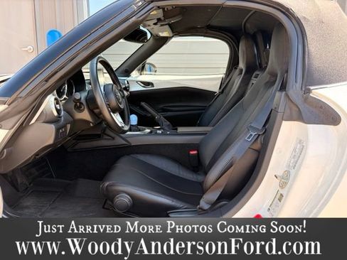 Used 2019 MAZDA MX-5 Miata Grand Touring w/ GT-S Package RWD image 14