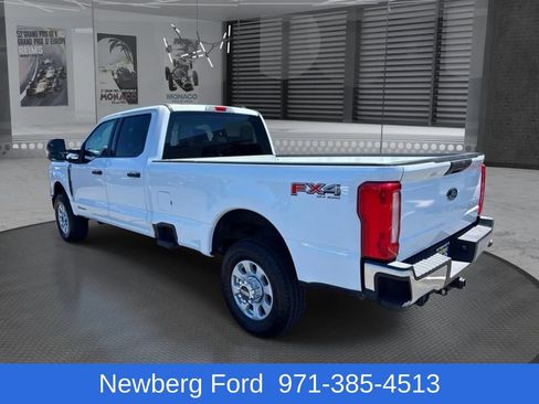 Used 2023 Ford F350 XLT w/ FX4 Off-Road Package AWD/4WD image 7