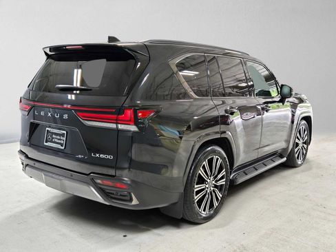 Used 2026 Lexus LX 600 4WD w/ Appearance Package image 3