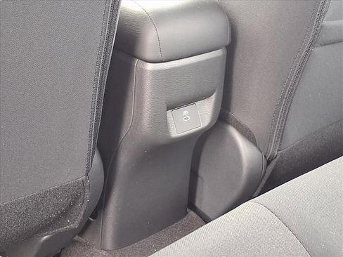 New 2025 Nissan Versa SV w/ Trunk Package FWD image 24