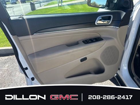 Used 2019 Jeep Grand Cherokee Limited w/ Luxury Group II AWD/4WD image 10