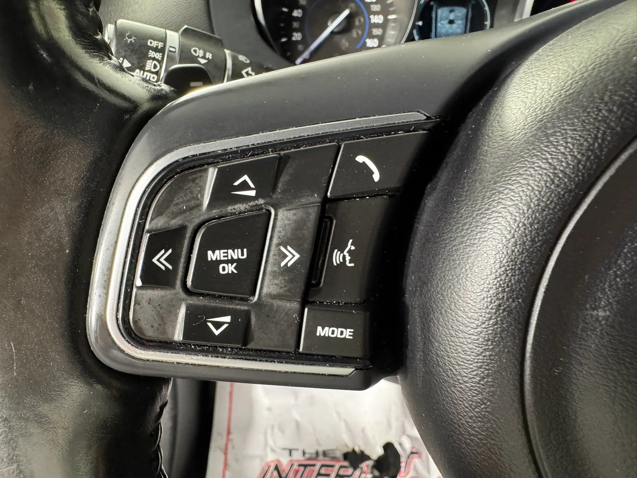 Used 2017 Jaguar F-PACE Premium AWD/4WD image 14