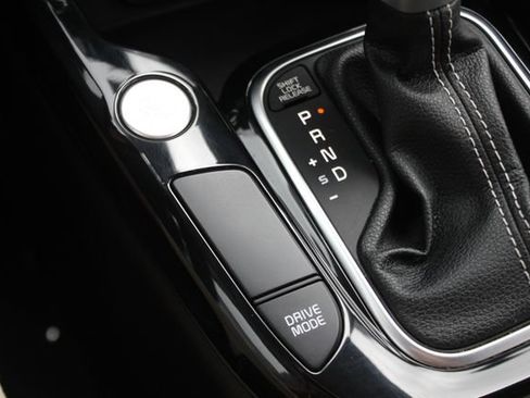 Used 2023 Kia Soul GT-Line FWD image 11