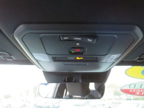 Certified 2025 Toyota Tacoma TRD Off-Road image 35