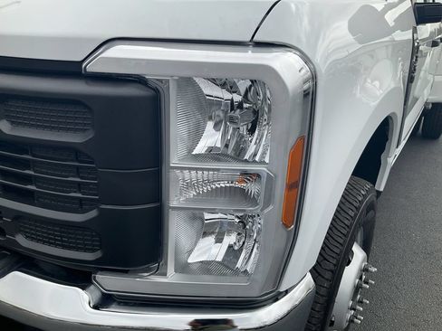 New 2026 Ford F350 XL AWD/4WD image 9