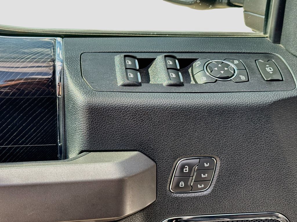 Used 2021 Ford F250 Platinum w/ FX4 Off-Road Package AWD/4WD image 20