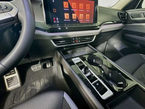 New 2026 Volkswagen Atlas Peak Edition AWD/4WD image 15