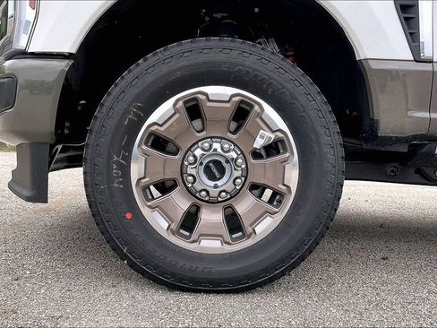 Used 2026 Ford F250 King Ranch w/ FX4 Off-Road Package AWD/4WD image 10