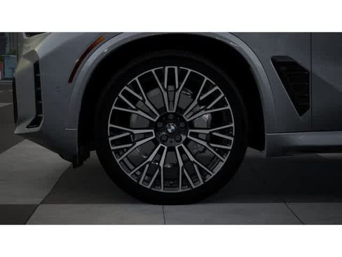 New 2026 BMW X5 sDrive40i image 7