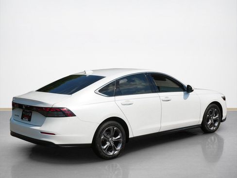 Used 2024 Honda Accord EX image 3