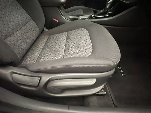 Used 2019 Hyundai Ioniq Blue image 16