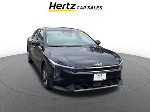 Used 2025 Kia K4 LXS image 1