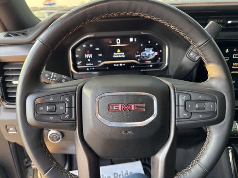 Used 2025 GMC Sierra 2500 AT4 w/ AT4 Premium Plus Package image 9