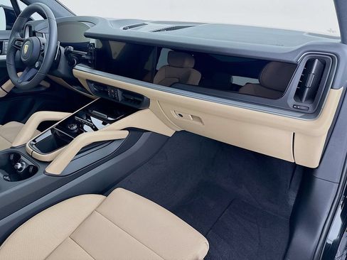 New 2026 Porsche Cayenne AWD/4WD image 30