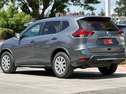 Used 2017 Nissan Rogue S FWD image 7