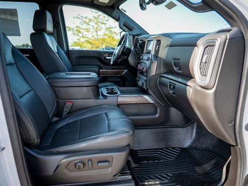 Used 2022 Chevrolet Silverado 2500 High Country w/ Technology Package image 16