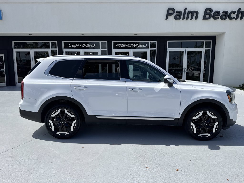 Used 2024 Kia Telluride S FWD image 5