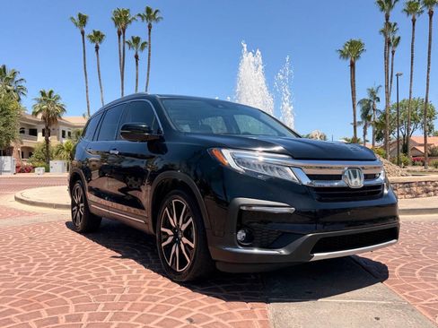 Used 2021 Honda Pilot Touring image 3