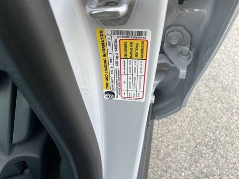 New 2025 Ford Maverick XL w/ Equipment Group 101A image 21