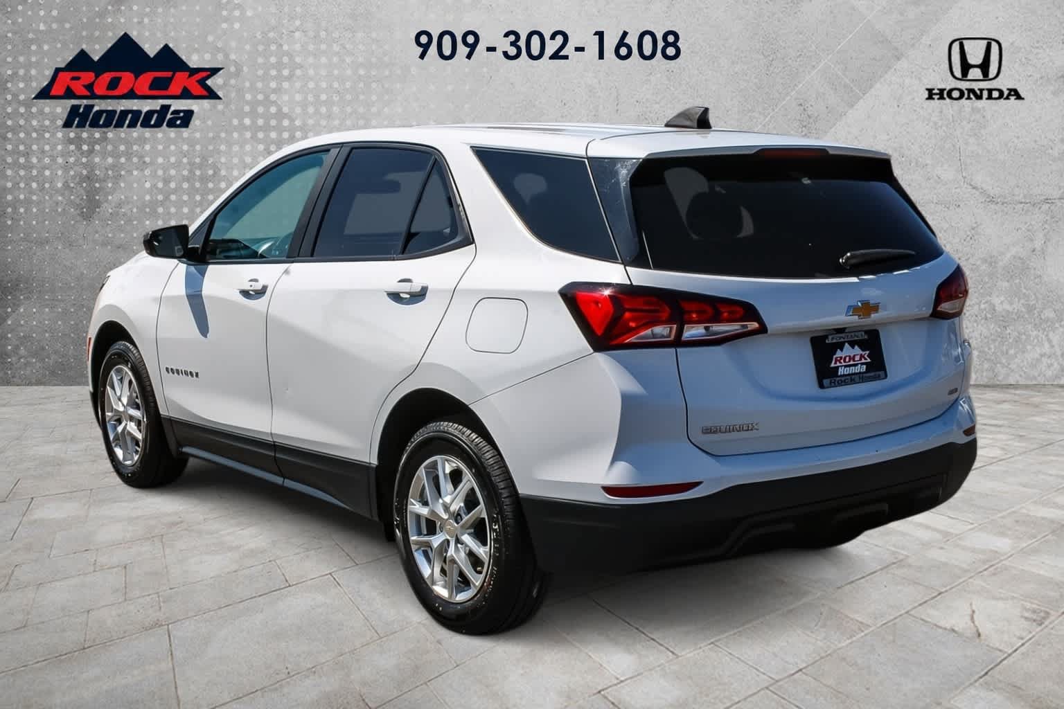Used 2022 Chevrolet Equinox LS w/ LS Convenience Package AWD/4WD image 6