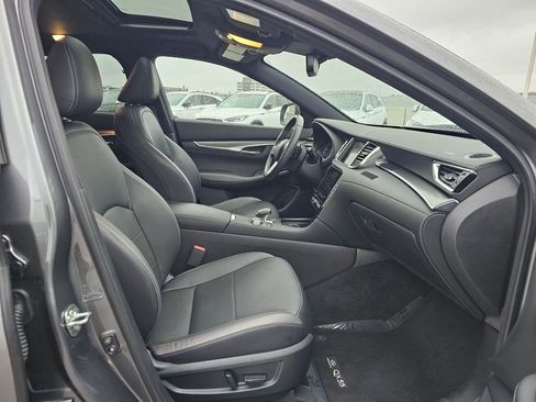 Certified 2023 INFINITI QX55 Essential image 11