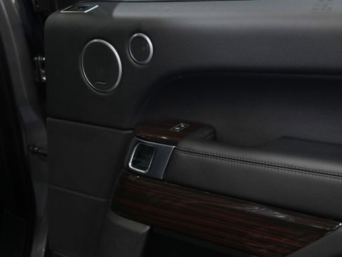 Used 2016 Land Rover Range Rover image 28