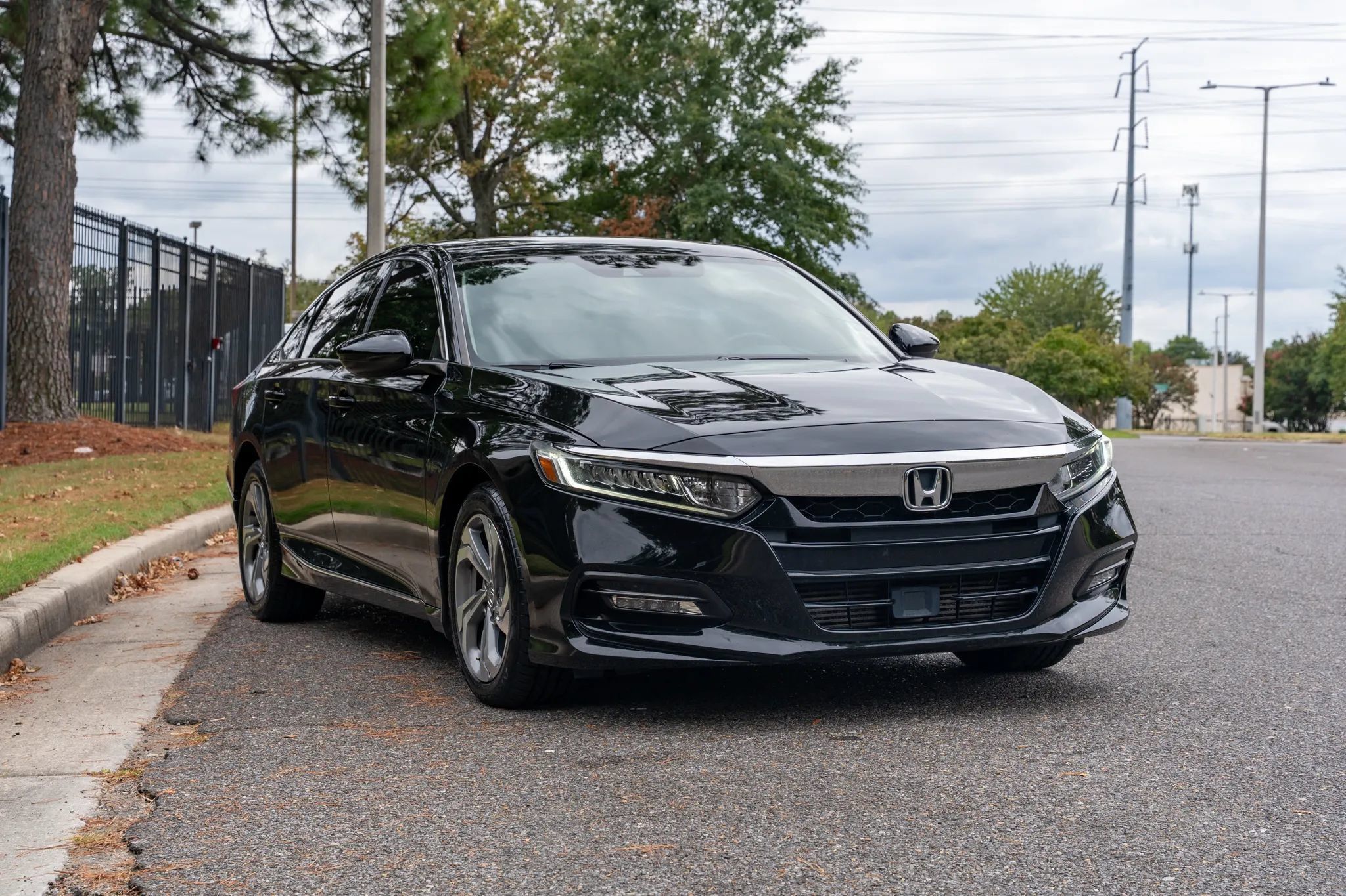Used 2019 Honda Accord EX-L image 3